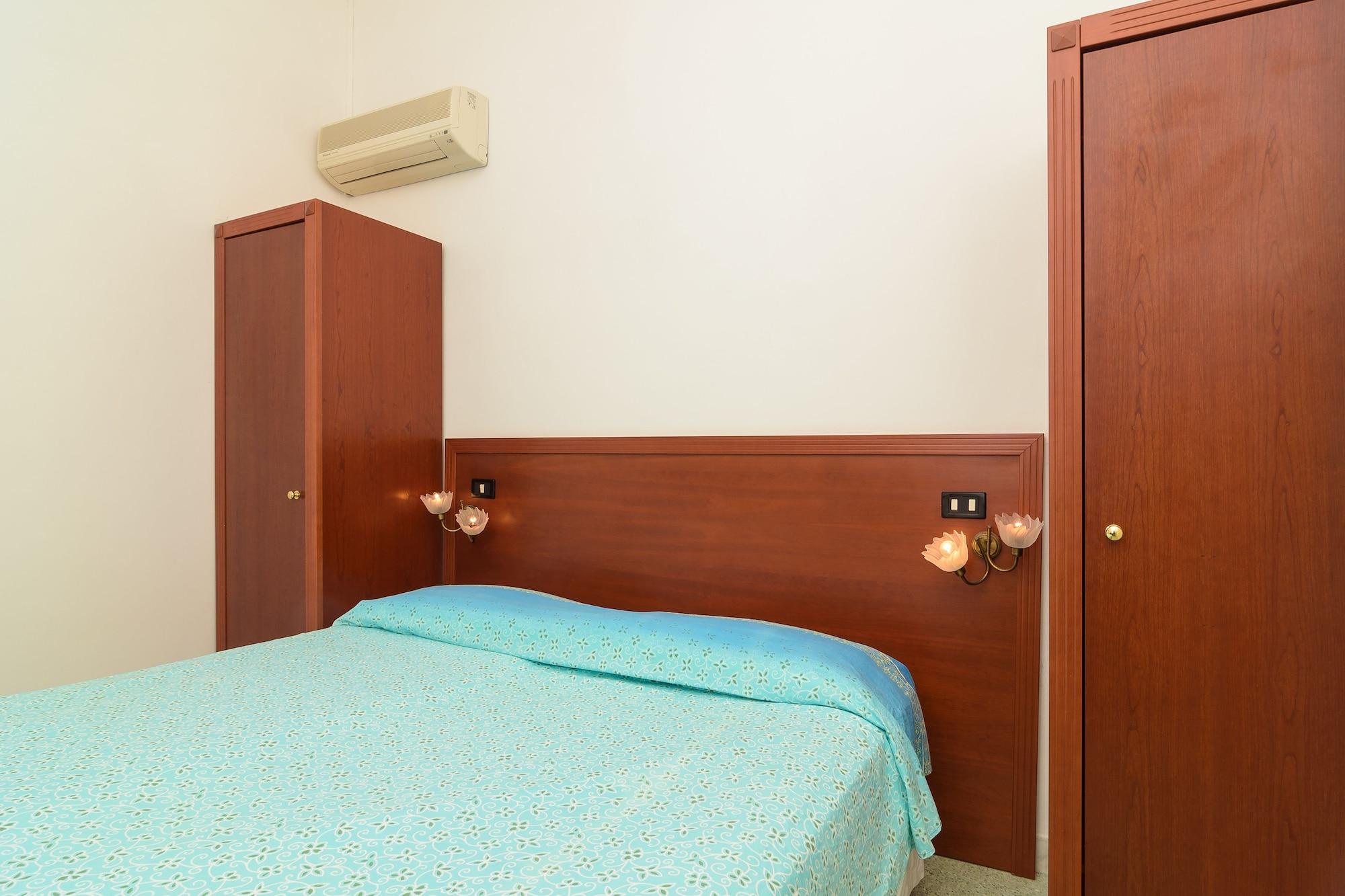 Riviera 3*