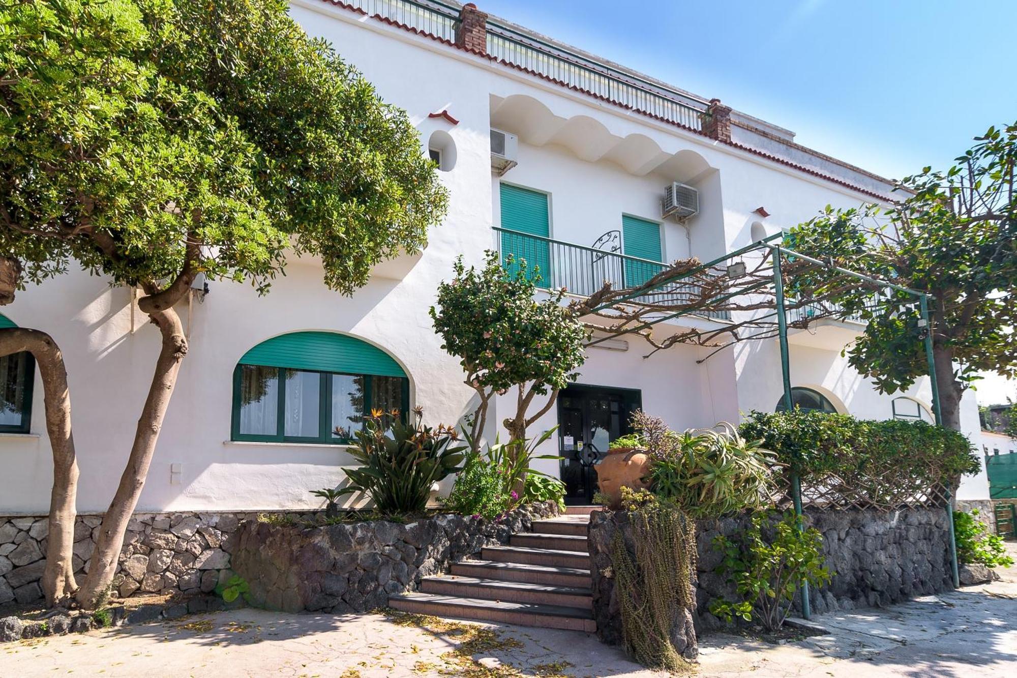 Riviera 3*