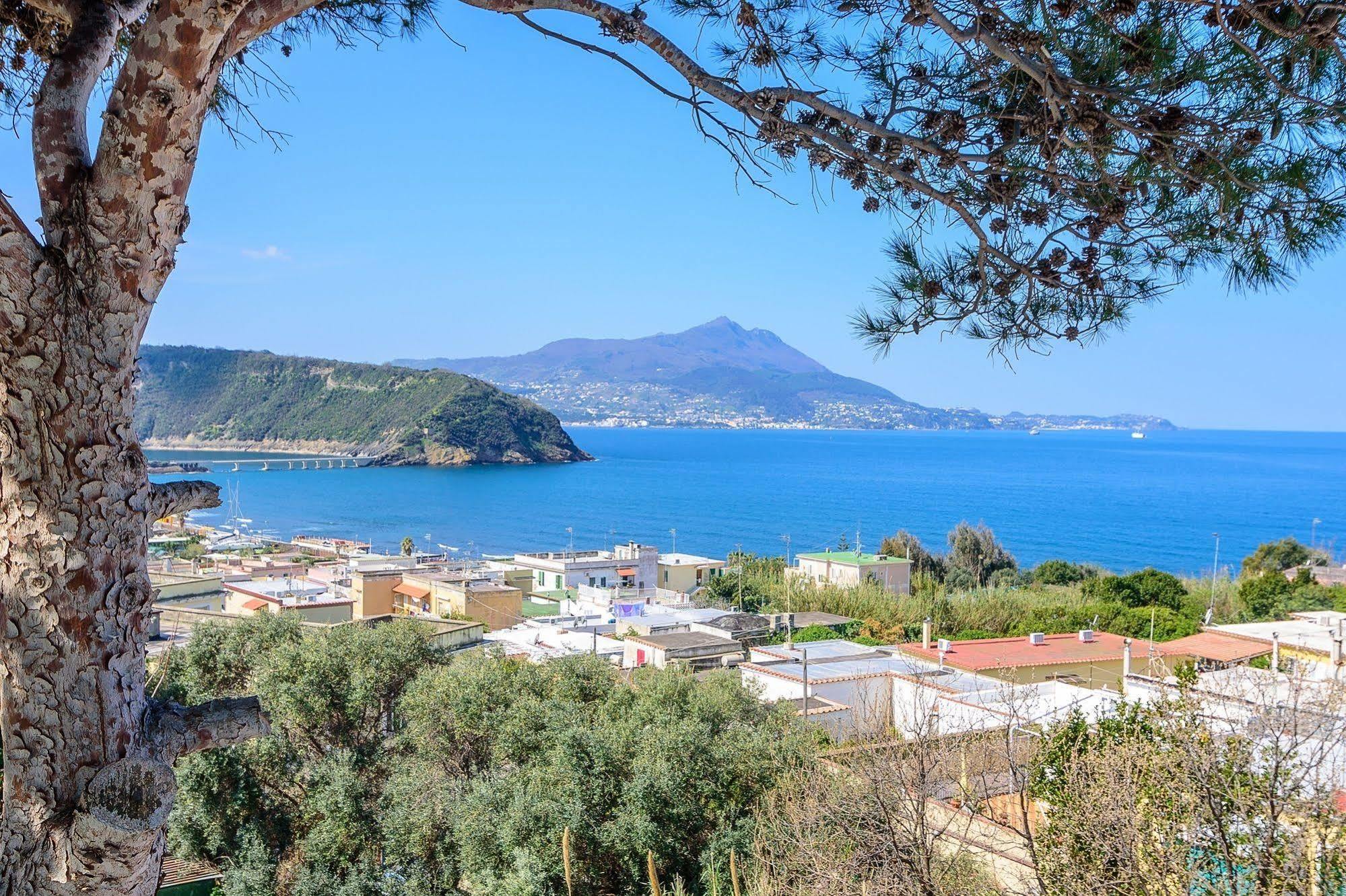 Riviera 3* Procida
